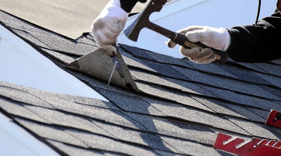 Expert Emergency Roof Repairs services in Hoffmeister, NY